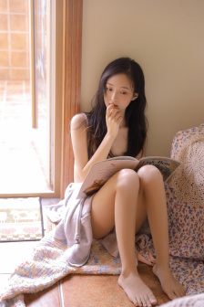 动漫比基尼三角裤美女